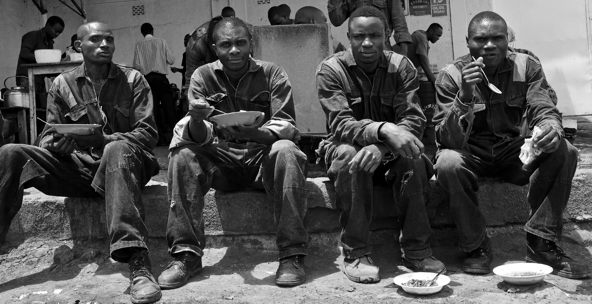 Nairobi, pause déjeuner dans la zone industrielle